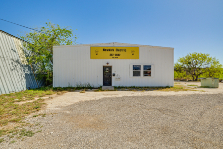 Prime Commercial Opportunity on High-Traffic Thoroughfare Texas - image 4