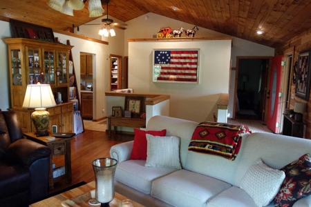 Beautiful Country Home On 9 Acres For Sale In Mtn View Missouri!! - image 8