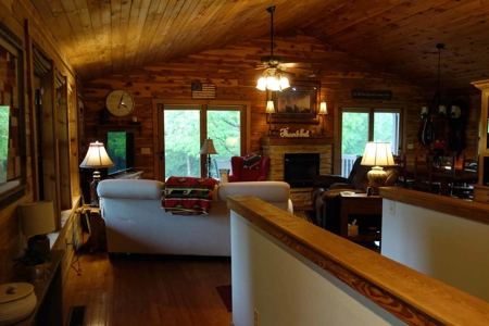 Beautiful Country Home On 9 Acres For Sale In Mtn View Missouri!! - image 5