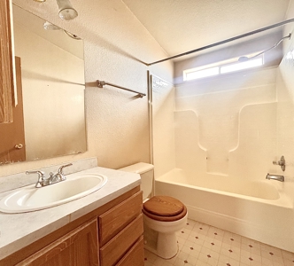 Home With A View For Sale in Cedaredge CO - image 9