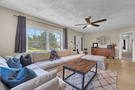 Home For Sale In Thomas, Oklahoma - image 6