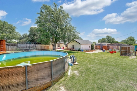 Home For Sale In Thomas, Oklahoma - image 34