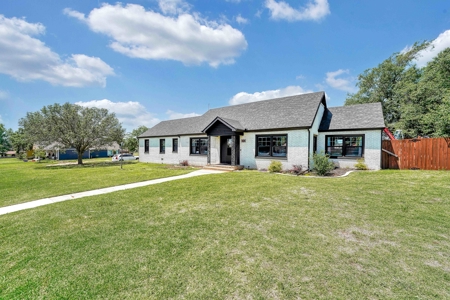 Home For Sale In Thomas, Oklahoma - image 4