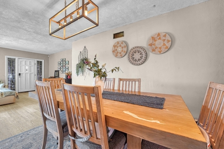 Home For Sale In Thomas, Oklahoma - image 8