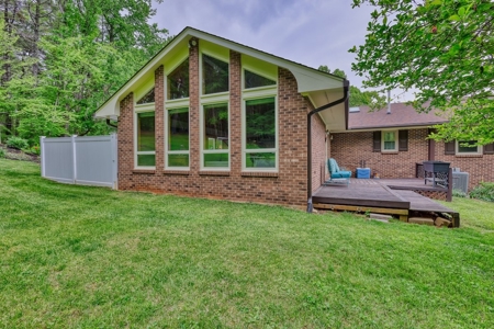Brick Ranch Home for Sale in Floyd County VA - image 33