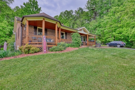 Brick Ranch Home for Sale in Floyd County VA - image 3