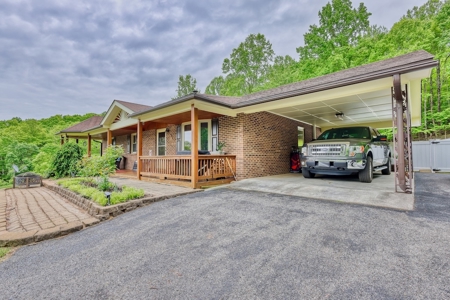 Brick Ranch Home for Sale in Floyd County VA - image 2