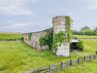 Country Home for Sale in Maury County, Tennessee - image 49