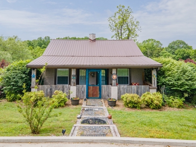 Country Home for Sale in Maury County, Tennessee - image 1