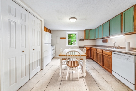 Country Home for Sale in Maury County, Tennessee - image 15