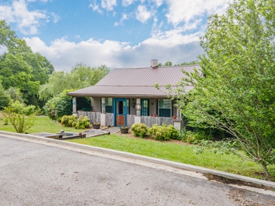 Country Home for Sale in Maury County, Tennessee - image 7