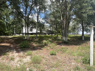 1.23 Acre Lot for Sale in Bell, Florida! - image 1