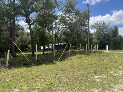 1.23 Acre Lot for Sale in Bell, Florida! - image 7