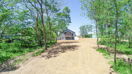 Anamosa Country Home For Sale With Timber - image 35