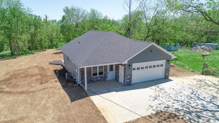 Anamosa Country Home For Sale With Timber - image 29