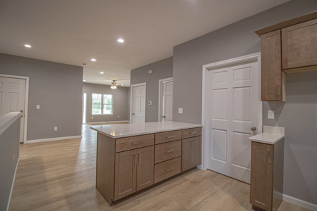 Anamosa Country Home For Sale With Timber - image 9