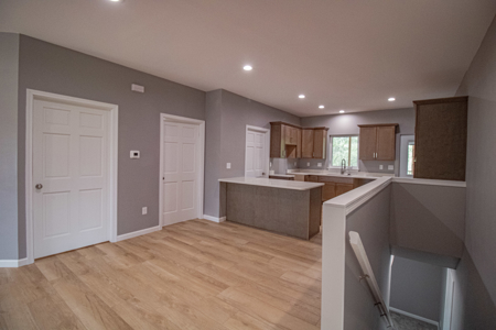 Anamosa Country Home For Sale With Timber - image 6