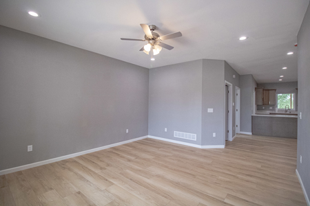Anamosa Country Home For Sale With Timber - image 3