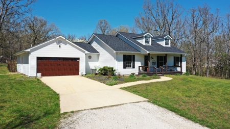 Country Home for Sale in Salem, Missouri - image 2