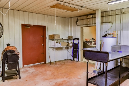 Turn-Key Bar & Grill / Night Club for Sale near Kentucky Lake, TN - image 34