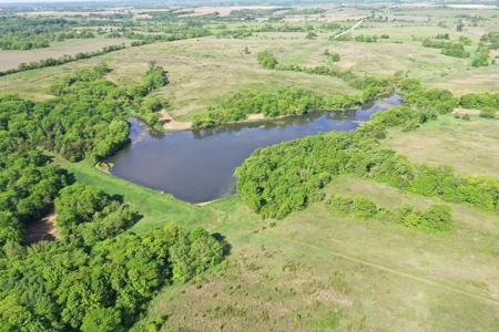 140 Acres m/l with CRP Income, Lake, and Prime Hunting - image 8