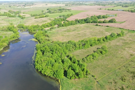 140 Acres m/l with CRP Income, Lake, and Prime Hunting - image 16