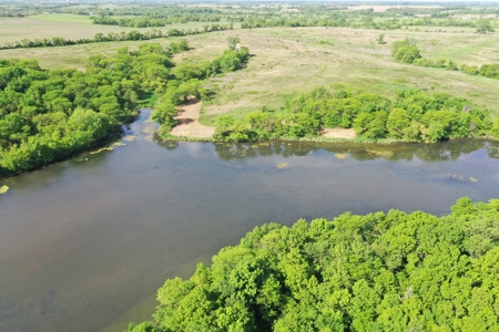 140 Acres m/l with CRP Income, Lake, and Prime Hunting - image 18