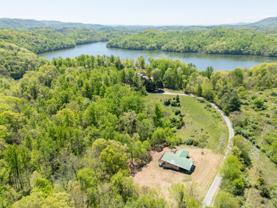 Offering #1 - Home with Water Access at Claytor Lake - image 1