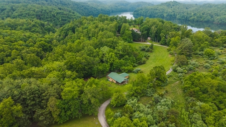 Offering #1 - Home with Water Access at Claytor Lake - image 6