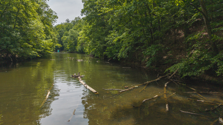 Offering #5 - Claytor Lake Waterfront Lake for Sale - image 10