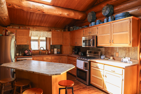 Scenic Montana Ranch with Elk, Deer & Trout Fishing - image 35