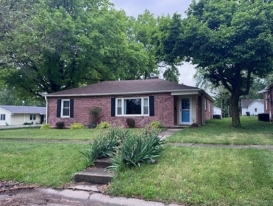 Location, Location, Location!  Cameron Brick Ranch For Sale - image 8
