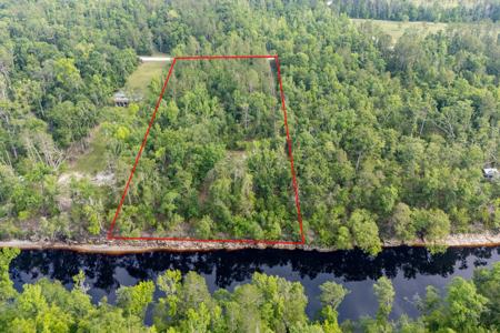Riverfront Home on 4.64 Acres for Sale in Jasper, Florida - image 17