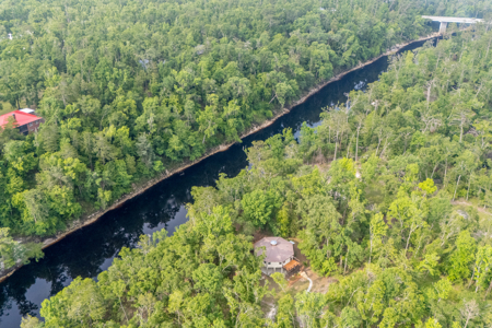 Riverfront Home on 4.64 Acres for Sale in Jasper, Florida - image 14