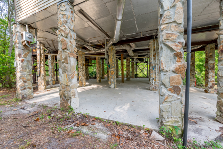 Riverfront Home on 4.64 Acres for Sale in Jasper, Florida - image 4