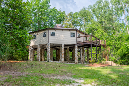 Riverfront Home on 4.64 Acres for Sale in Jasper, Florida - image 1