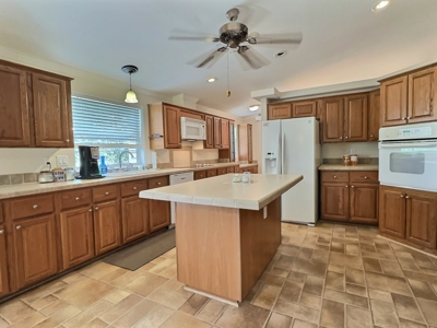 Texas Acreage with Home, Shop, RV Parking – Brownwood Real Estate - image 33