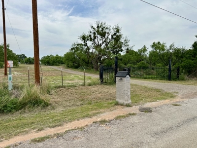 Texas Acreage with Home, Shop, RV Parking – Brownwood Real Estate - image 16