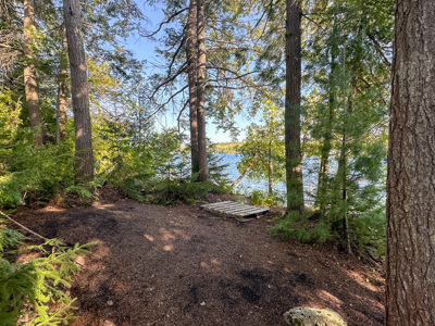 Lakefront Living Without Compromise - image 10