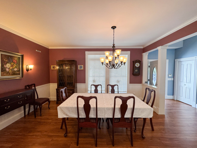 Lakefront Living Without Compromise - image 17