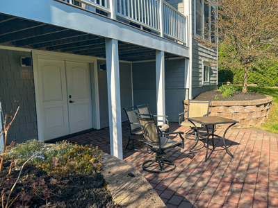 Lakefront Living Without Compromise - image 8