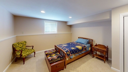 Lakefront Living Without Compromise - image 33