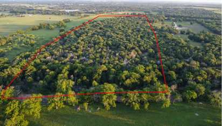 Live Water Property with Leon River Frontage in Gatesville - image 8