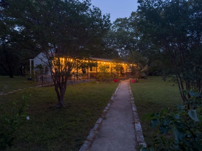Live Water Property with Leon River Frontage in Gatesville - image 30