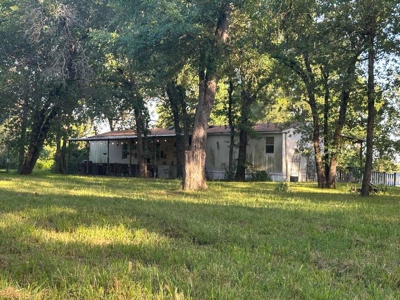 Live Water Property with Leon River Frontage in Gatesville - image 13