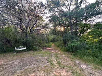 Live Water Property with Leon River Frontage in Gatesville - image 42