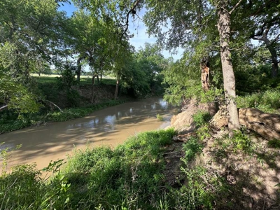 Live Water Property with Leon River Frontage in Gatesville - image 24