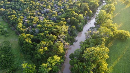 Live Water Property with Leon River Frontage in Gatesville - image 7