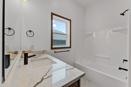 Beautifully Crafted 4-Bedroom Home Portage WI - image 33