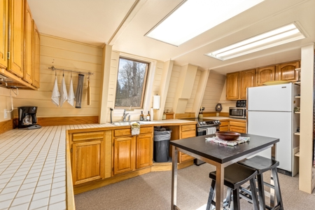 Charming, well-insulated home built with efficiency and coziness - image 6
